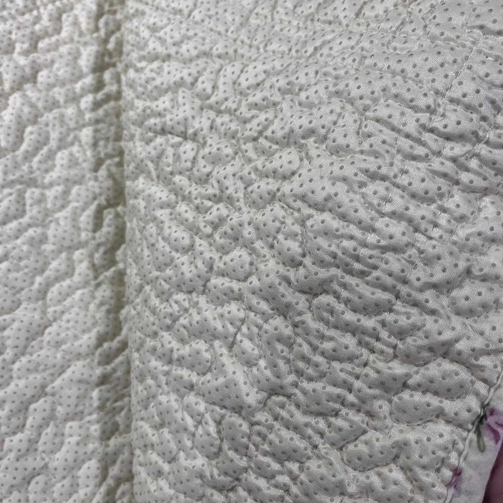Vtg Cottagecore Quilted Floral Table Runner Lace Trim Anti‎ Slip Pink Rose 68x24